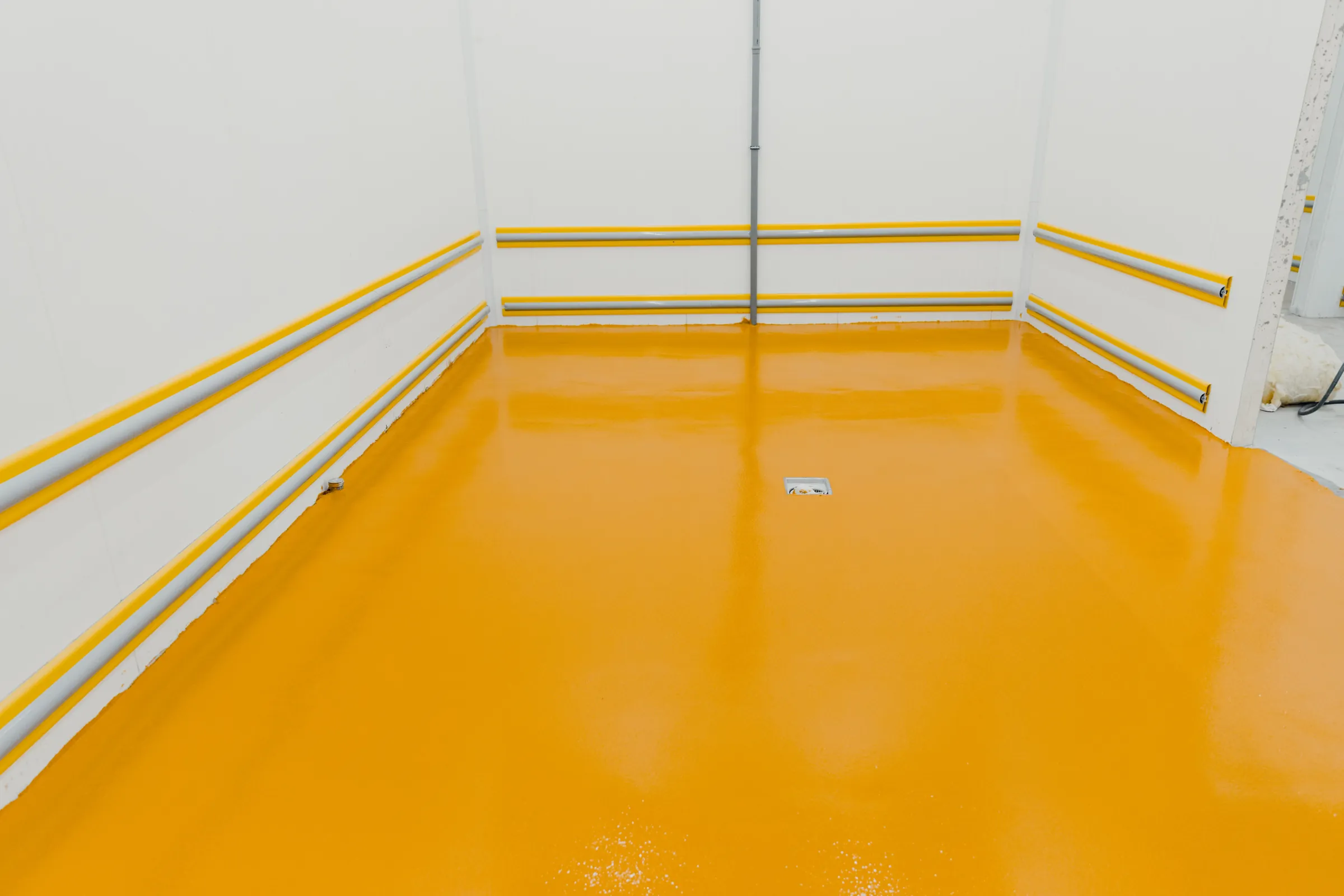 Anti-slip systems resin floor system on an industrial floor